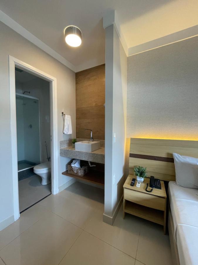Flat Praia Home Experience Dante Michelini 维多利亚 外观 照片